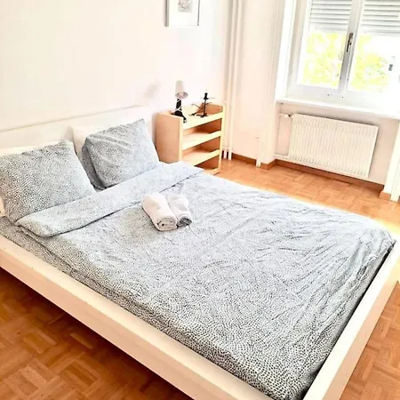 Lägenhet Spacious Flat Next To Hb Konrad Self Checkin